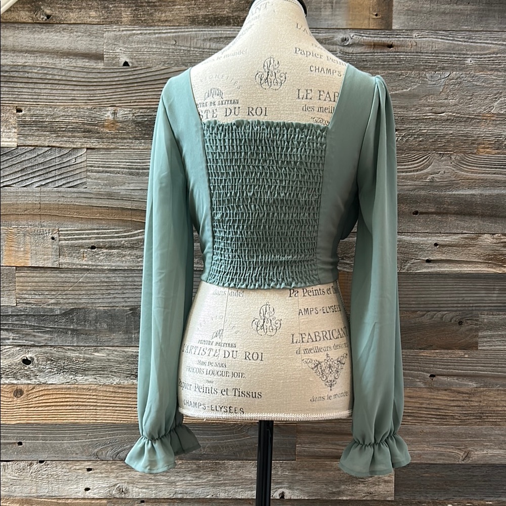 Altar’d State Cropped Green Peasant Long Sleeved Top Size Small - Picture 3 of 5